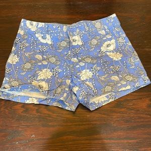 3 inch inseam Gap City Short. Size 4 blue floral print. Excellent condition.